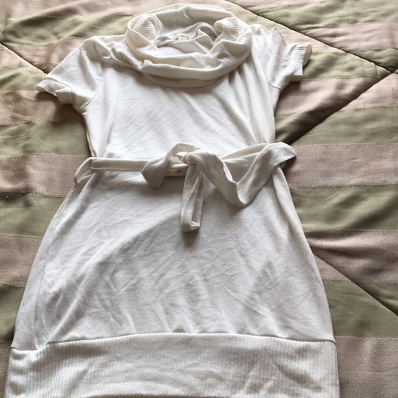 Zenana Outfitters Tops - White top